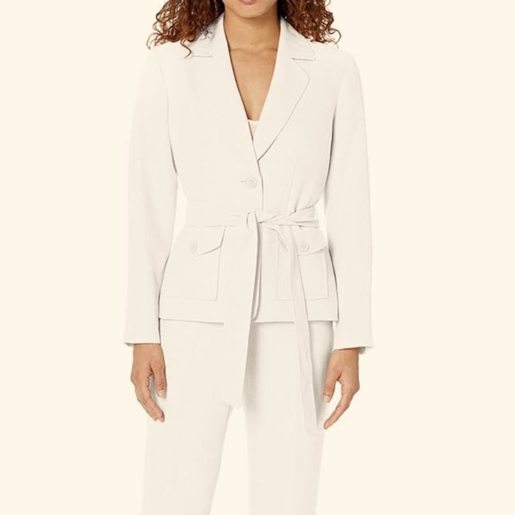 Creamy Winter White Belted & Tailored Professional Blazer Stretch Jacket Size 8 - Picture 15 of 16
